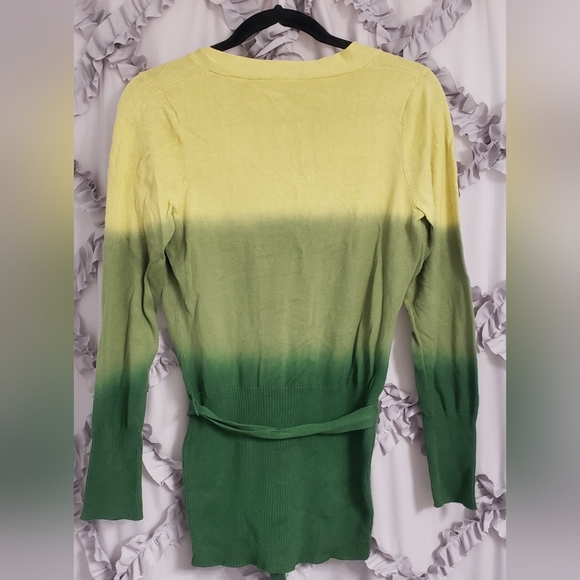 Axcess Green Cardigan Sweater in Small - Picture 2 of 2